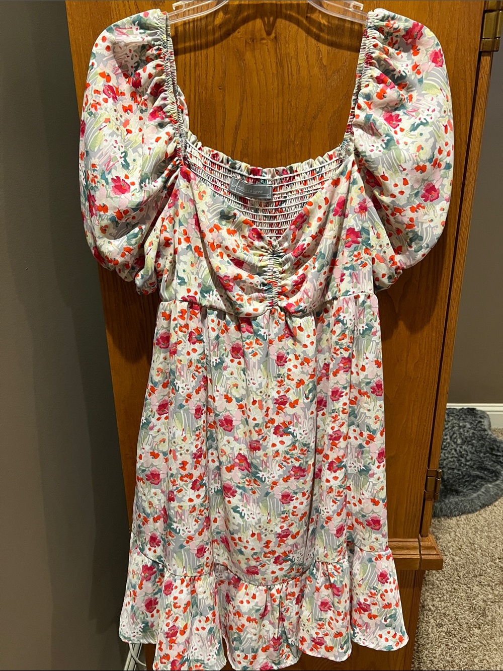 Summery Floral Puff-Sleeve Mini Dress in White and Pink